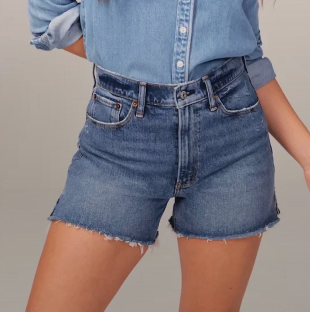 ABERCROMBIE High Rise Mom Short Denim Shorts 27